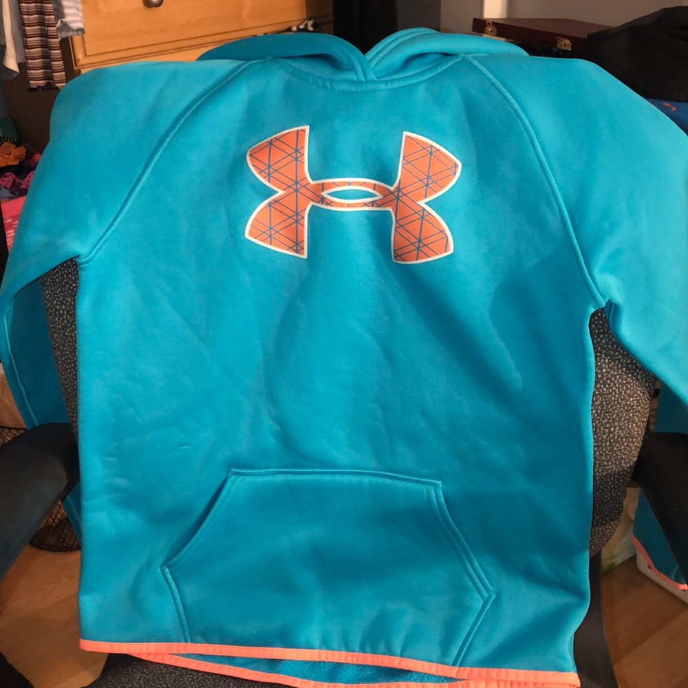 Girls under armour sweatshirt